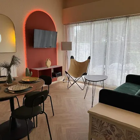 דירה ღ L'oasis - Piscine, Parking & Wifi