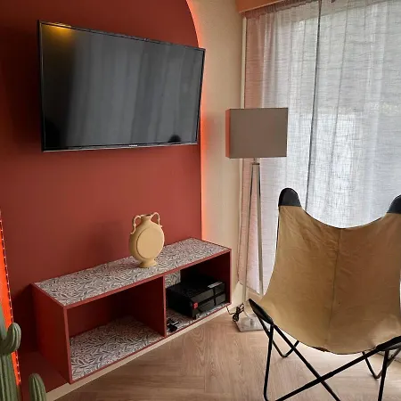 דירה ღ L'oasis - Piscine, Parking & Wifi